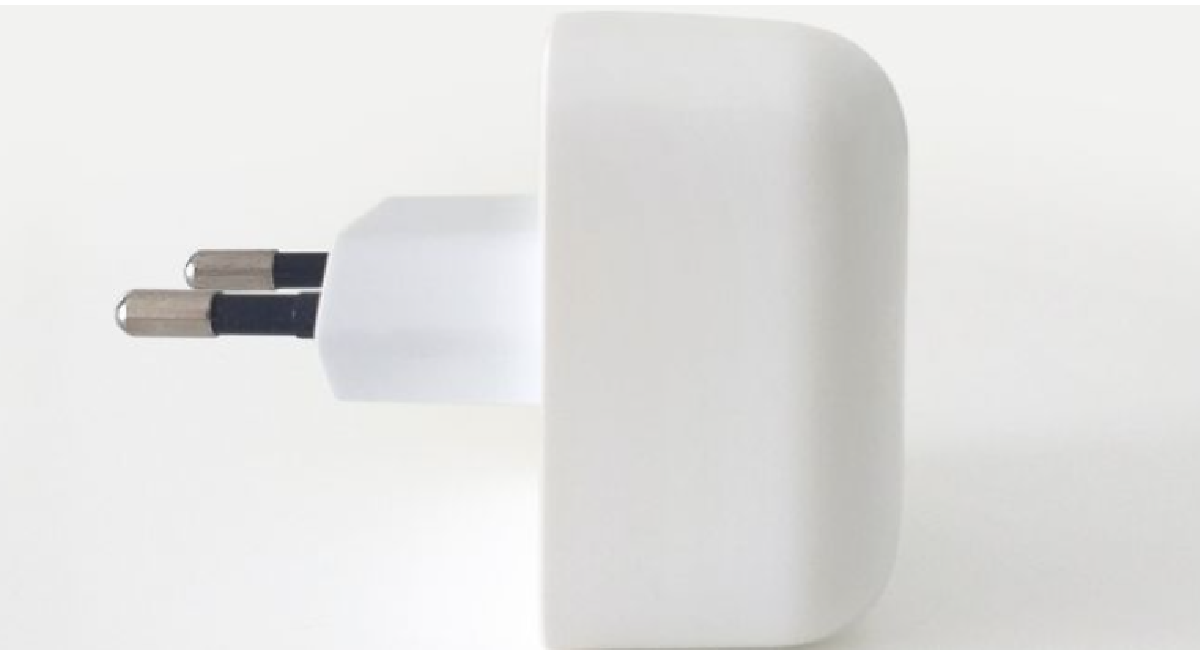 Ultrasonic rodent repeller